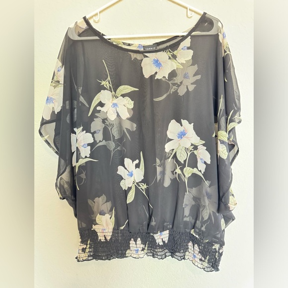 Torrid Sheer Bat Wing Style Blouse Floral Black/White Sz 0 - Picture 2 of 8